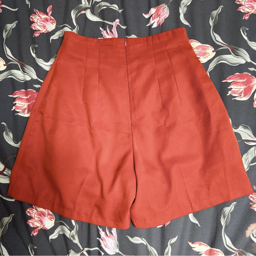Orange balloon shorts - Picture 2 of 4